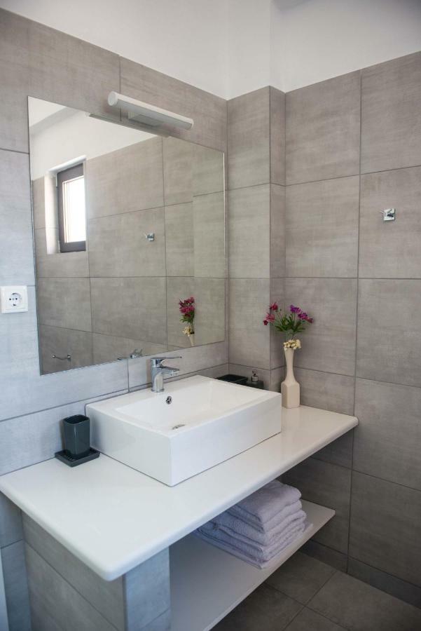 Irene Twin Condo Plataria Exteriér fotografie